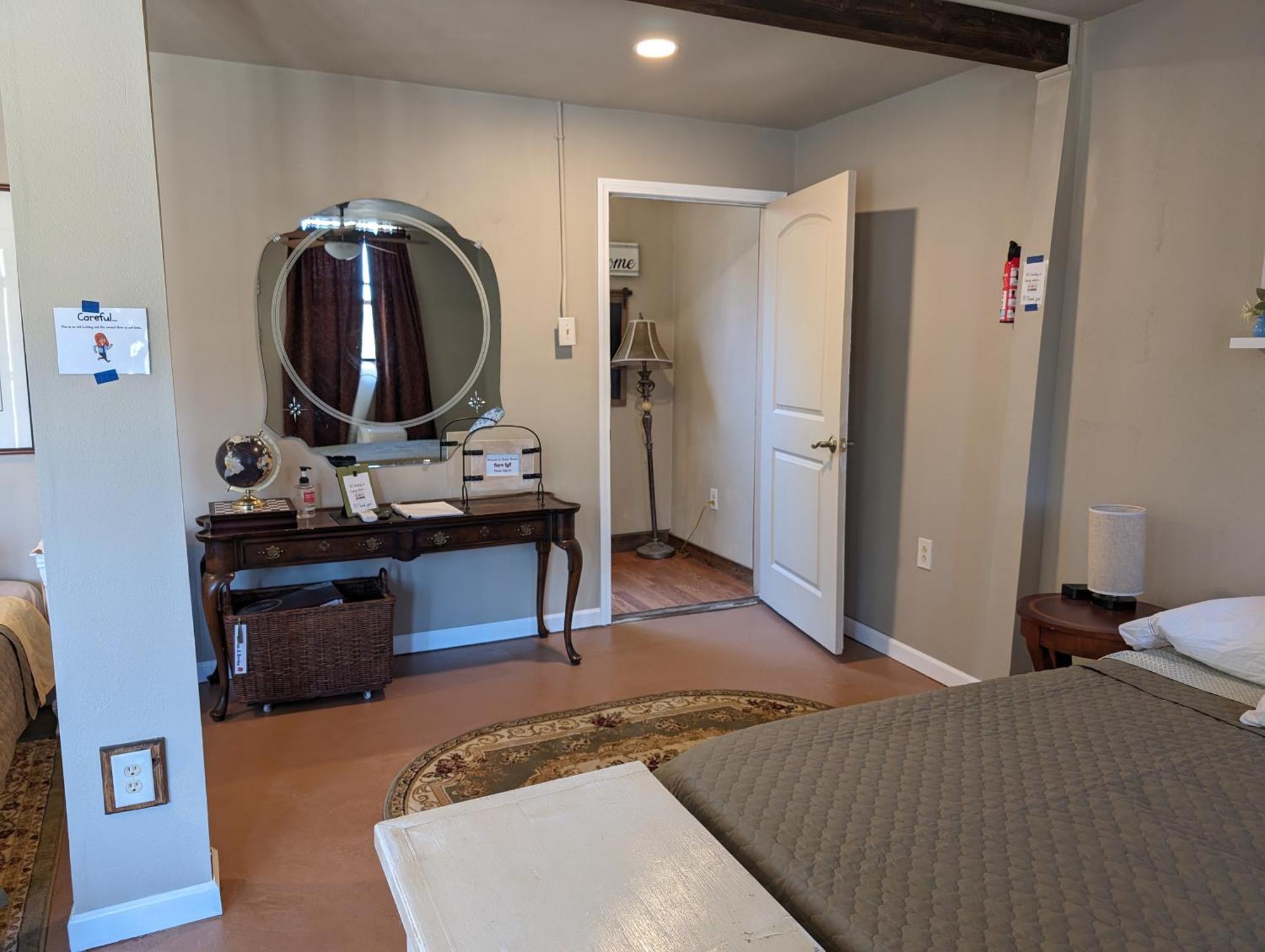 Rustic Barn Loft Yokuts Valley (Squaw Valley)