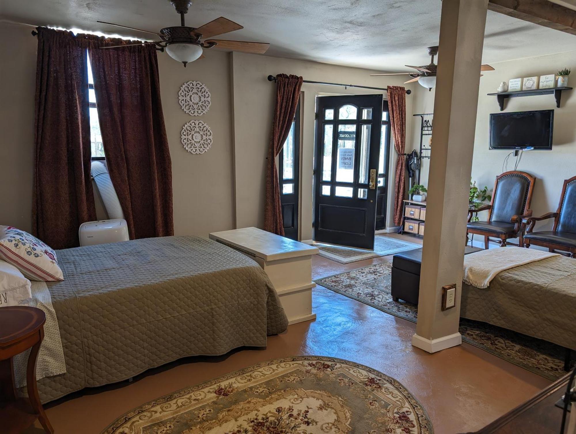 Rustic Barn Loft * Yokuts Valley (Squaw Valley)